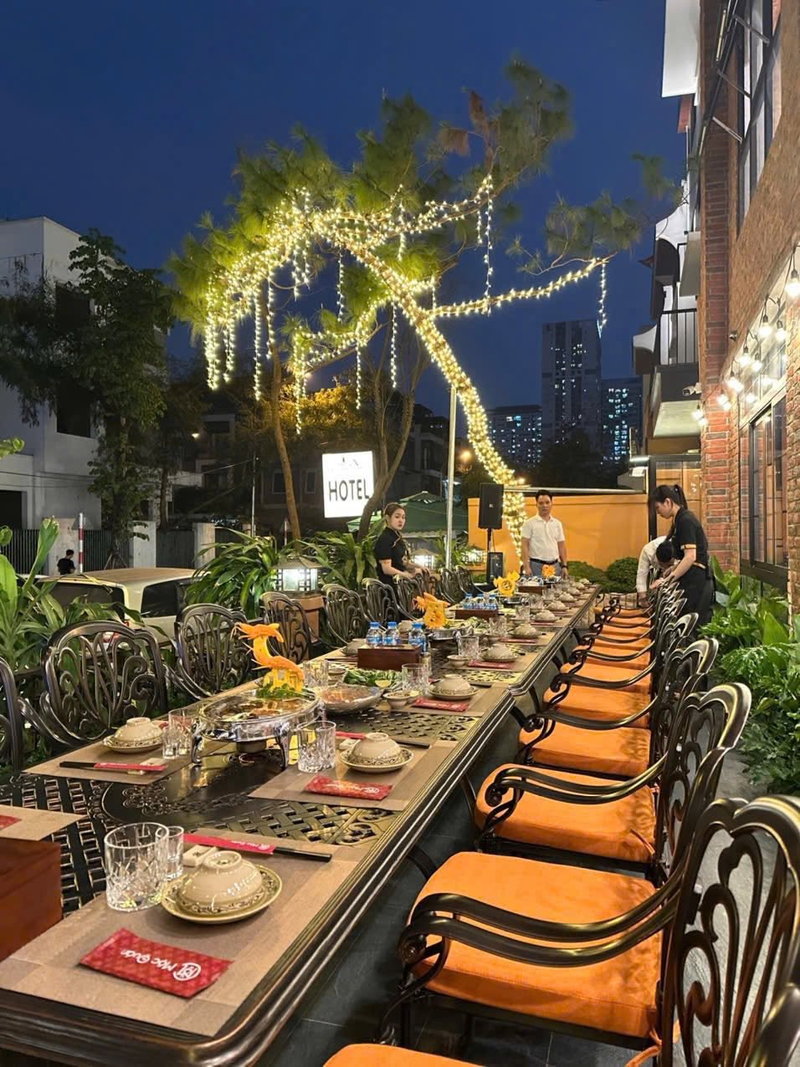 Không gian ngoài trời